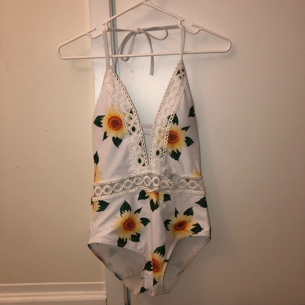 𝐒𝐇𝐄𝐈𝐍 𝐎𝐍𝐄 𝐏𝐈𝐄𝐂𝐄 𝐒𝐖𝐈𝐌 𝐒𝐔𝐈𝐓 - Picture 4 of 5